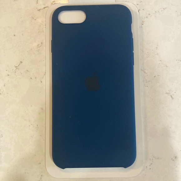 Apple Silicone iPhone 7/8/SE 2020 Case - Picture 1 of 3